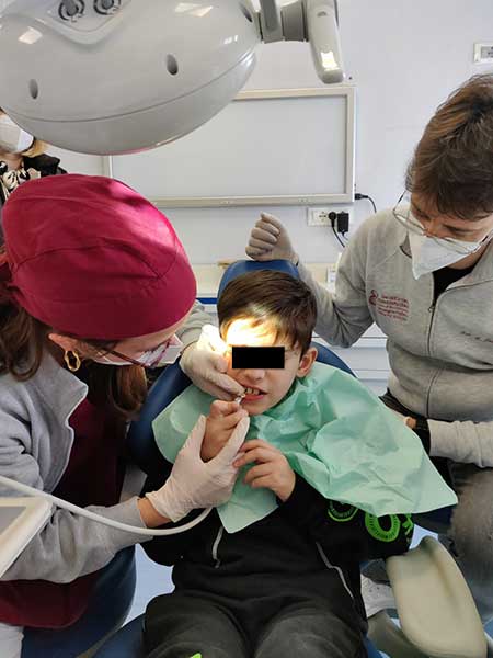 Studio Dentistico dott. Paolo Papa a Napoli: Trattamenti dentali